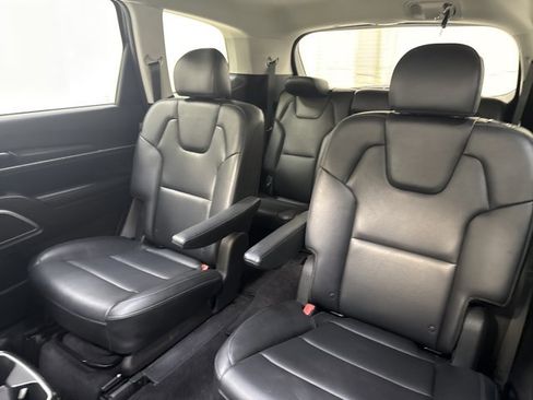 Certified 2025 Kia Telluride S AWD/4WD image 17