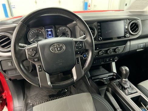 Used 2020 Toyota Tacoma TRD Off-Road image 11
