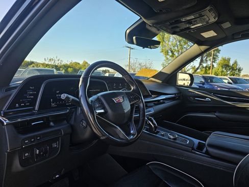 Used 2021 Cadillac Escalade Sport w/ Driver Assist Tech Package image 5