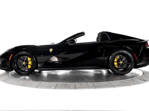 Certified 2022 Ferrari 812 GTS RWD image 3
