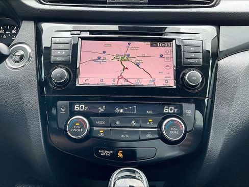 Used 2019 Nissan Rogue Sport SV w/ Technology Package FWD image 31