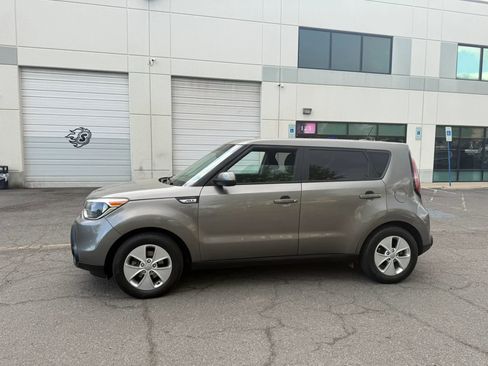 Used 2016 Kia Soul FWD image 6