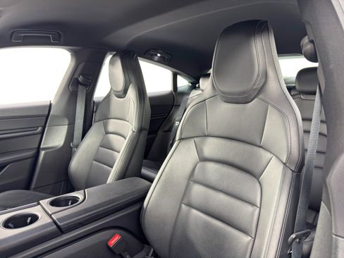 Used 2021 Porsche Taycan image 37