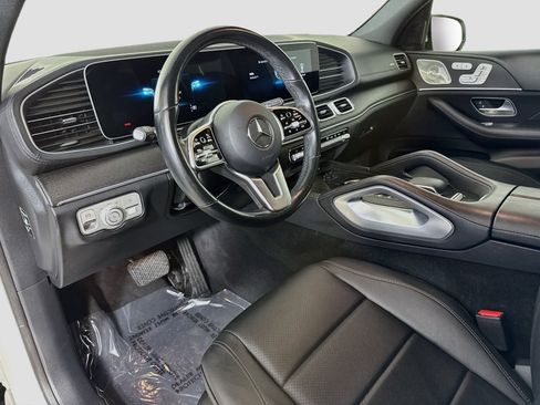 Used 2023 Mercedes-Benz GLS 450 4MATIC image 23
