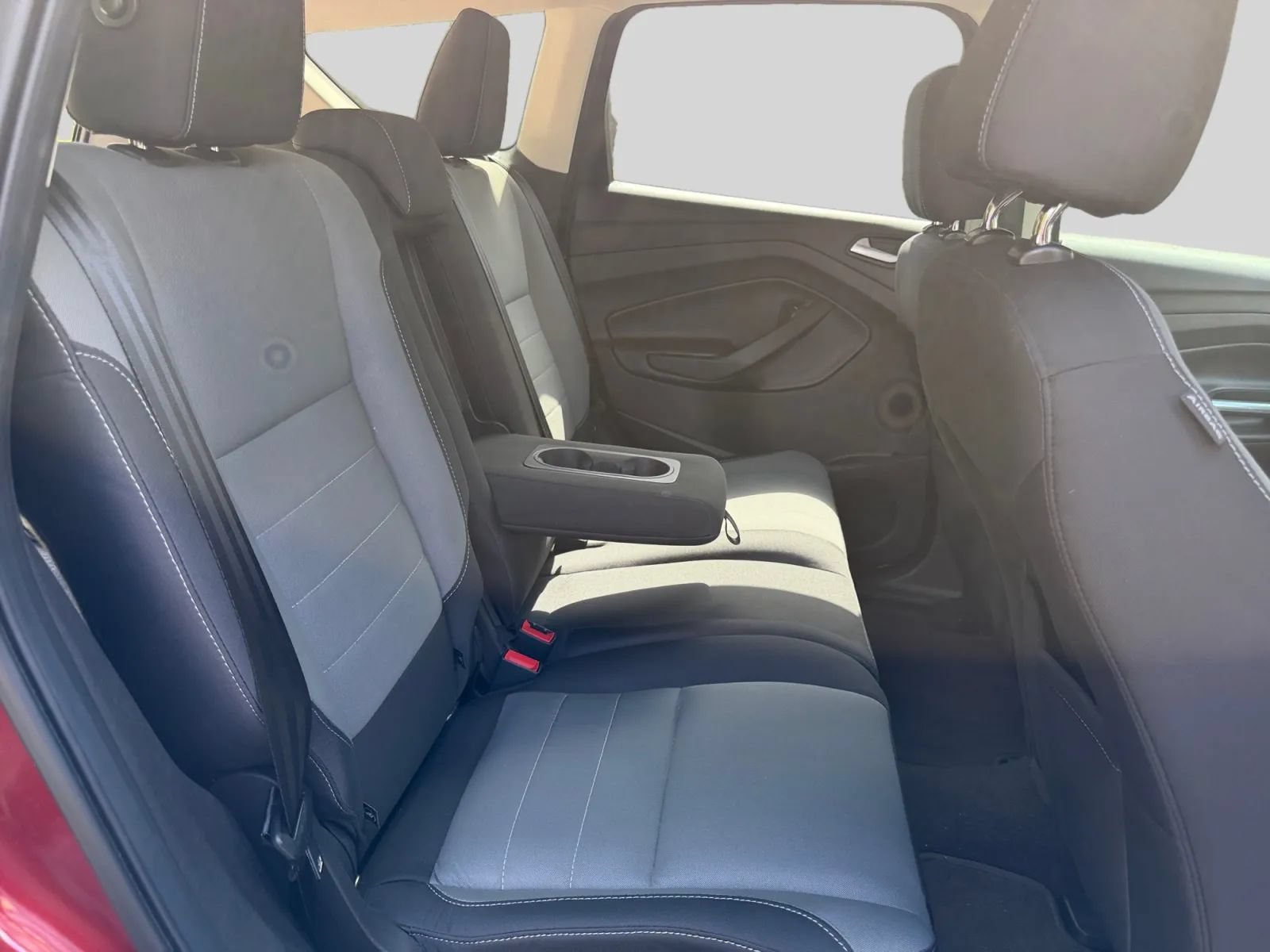 Used 2016 Ford Escape SE w/ Equipment Group 201A FWD image 18