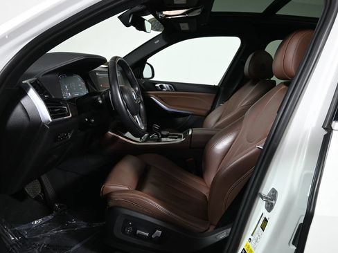 Used 2022 BMW X5 xDrive40i w/ Premium Package AWD/4WD image 3
