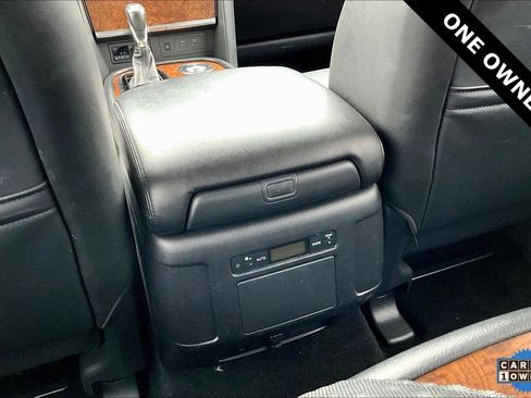 Used 2022 Nissan Armada SL w/ Captain's Chairs Package image 10