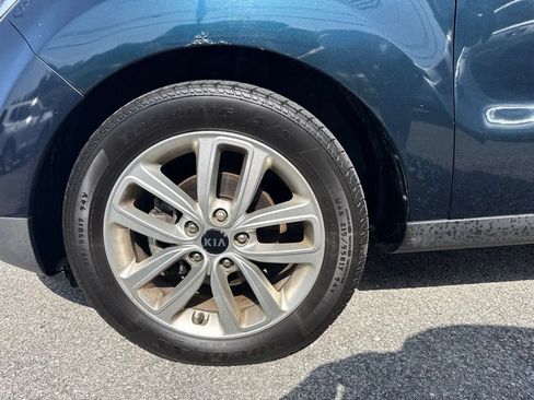 Used 2018 Kia Soul + FWD image 10