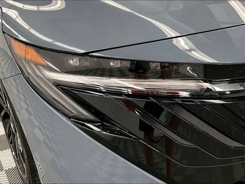 New 2026 Nissan Sentra SR w/ SR Premium Package FWD image 15