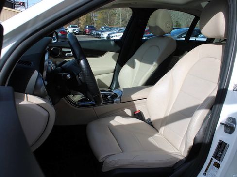 Used 2016 Mercedes-Benz C 300 4MATIC Sedan image 24