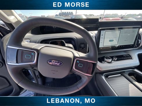 Used 2025 Ford Expedition Active AWD/4WD image 11