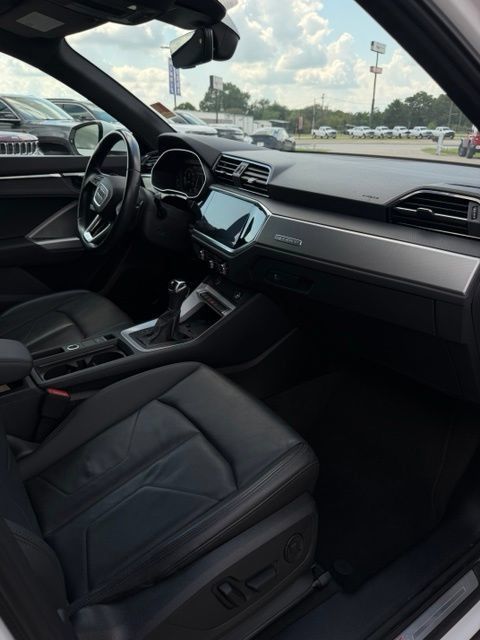 Used 2024 Audi Q3 2.0T Premium AWD/4WD image 17