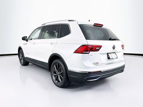 Used 2023 Volkswagen Tiguan SE image 7