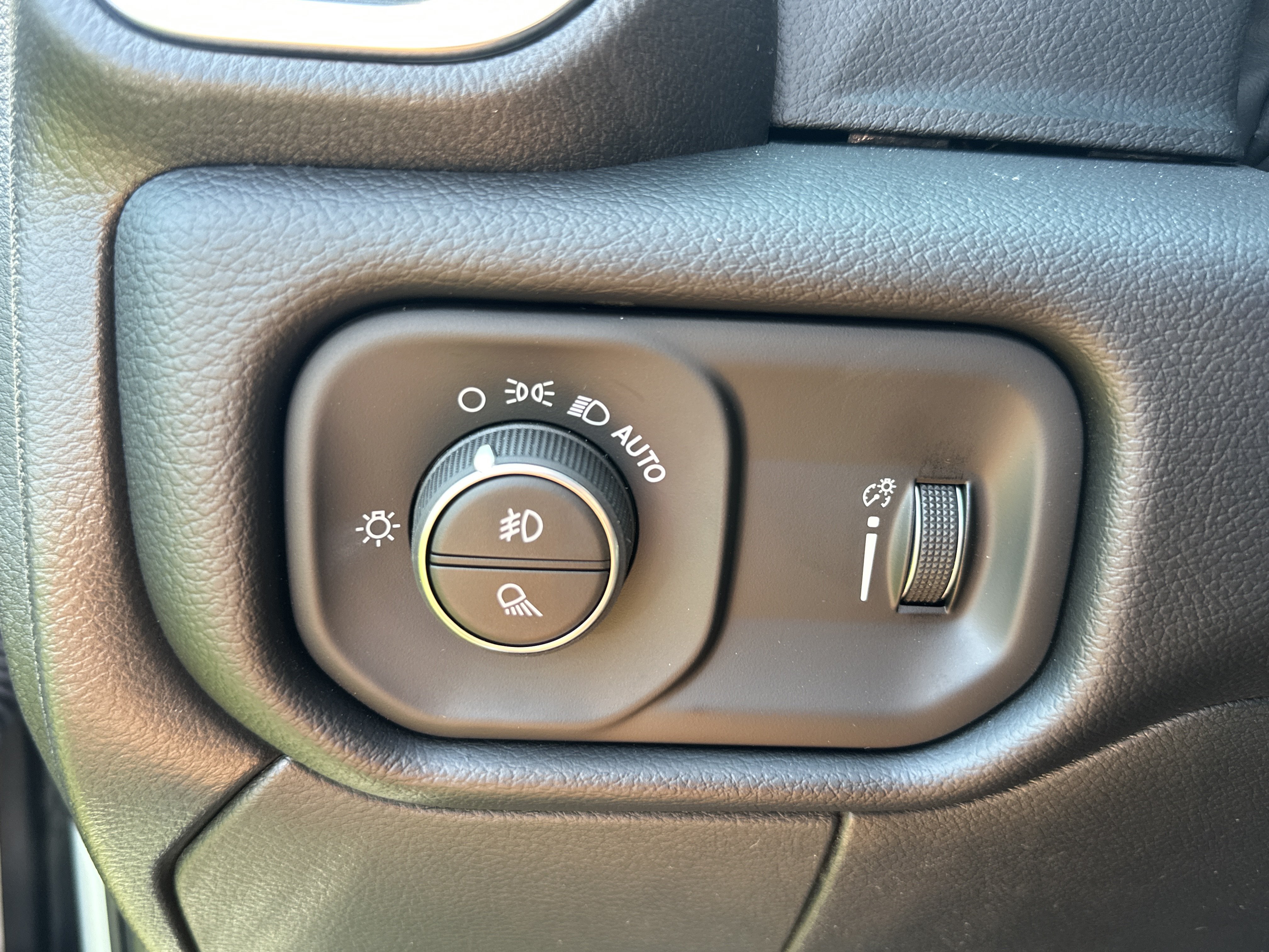 New 2026 RAM 3500 Big Horn AWD/4WD image 11