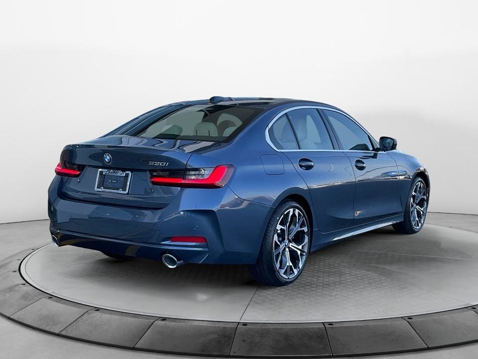 Used 2026 BMW 330i Sedan w/ Premium Package RWD image 7