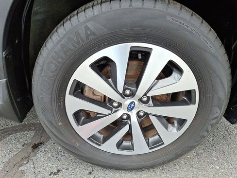 Certified 2023 Subaru Outback Premium image 9