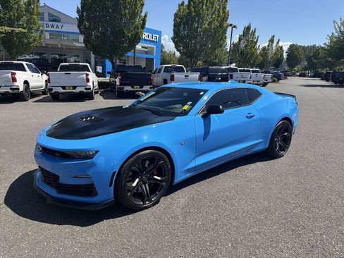 Certified 2022 Chevrolet Camaro SS RWD image 2