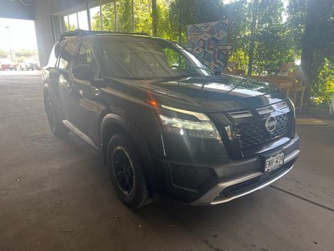 Used 2024 Nissan Pathfinder Rock Creek AWD/4WD image 2