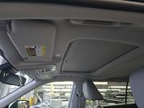 Used 2024 Toyota Highlander XLE image 15