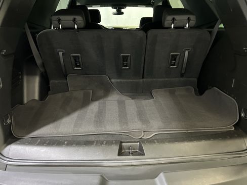 Used 2023 Chevrolet Traverse LT FWD image 14