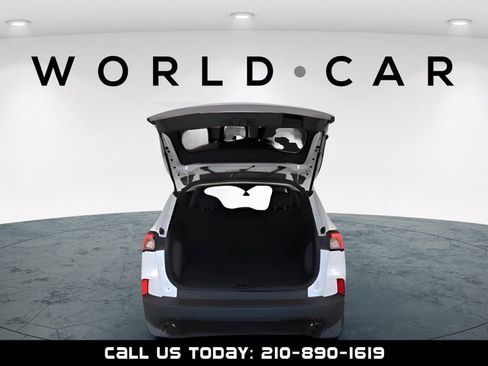 Used 2022 Ford Escape SE w/ SE Sport Appearance Package FWD image 5