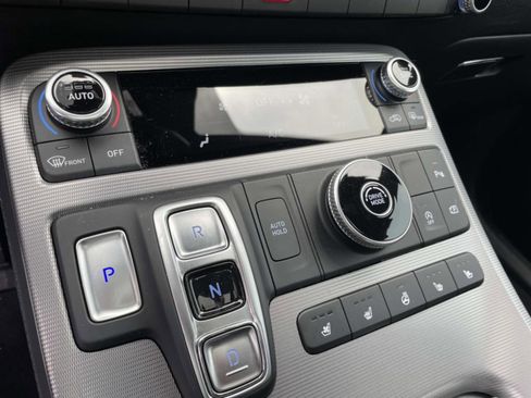 Used 2025 Hyundai Palisade Calligraphy FWD image 30