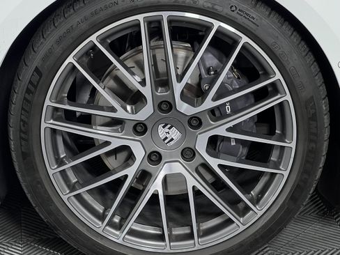 Used 2025 Porsche Panamera 4 image 15