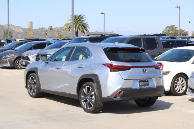 Certified 2025 Lexus UX 300h FWD image 19