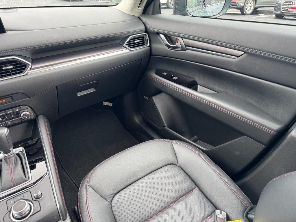 Used 2025 MAZDA CX-5 Carbon Edition AWD/4WD image 16