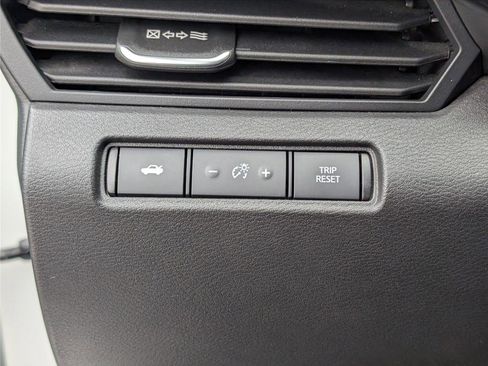 Used 2024 Nissan Altima 2.5 SR image 21