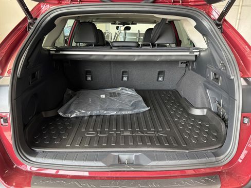 Used 2025 Subaru Outback Limited w/ Tech Package 3 AWD/4WD image 12