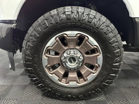 Used 2024 Ford F350 King Ranch AWD/4WD image 39