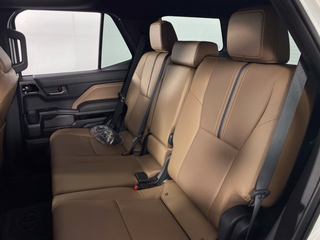 Used 2026 Toyota 4Runner Limited AWD/4WD image 17