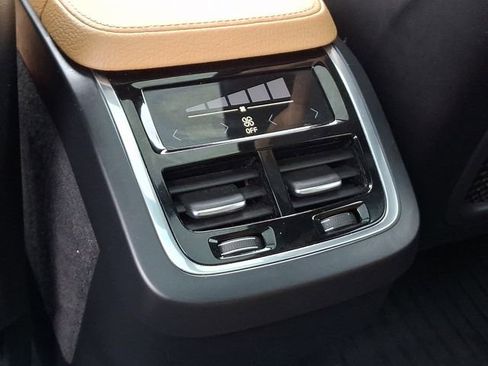 Used 2016 Volvo XC90 T6 Momentum w/ Protection Package Plus image 13