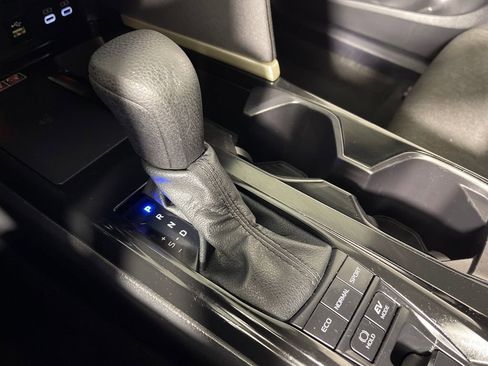 Certified 2025 Toyota Camry LE FWD image 22