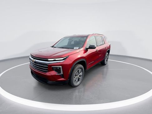 New 2026 Chevrolet Traverse LT FWD image 4