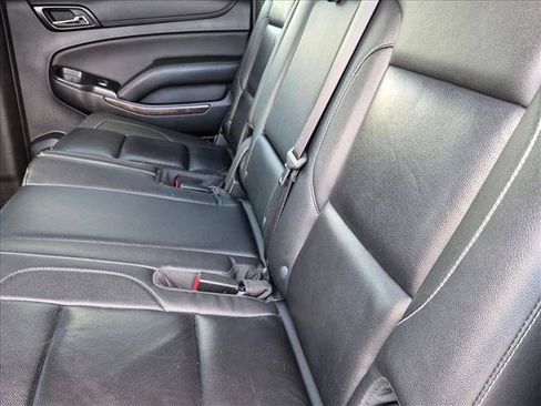 Used 2019 Chevrolet Suburban LT AWD/4WD image 18