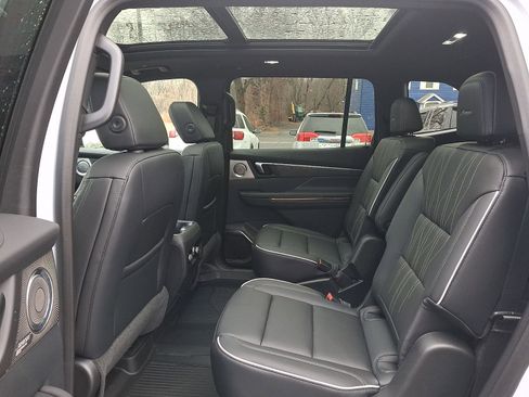 New 2026 Buick Enclave Avenir w/ Super Cruise Package image 11