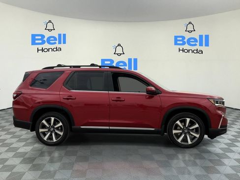 Certified 2025 Honda Pilot Touring image 5