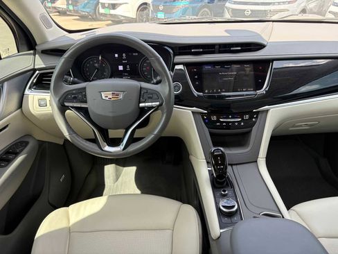 Used 2024 Cadillac XT6 Premium Luxury w/ Technology Package FWD image 12