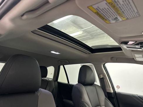 Used 2025 Subaru Outback Onyx Edition image 13