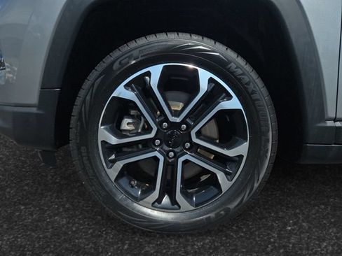 Used 2023 Jeep Compass Limited AWD/4WD image 4