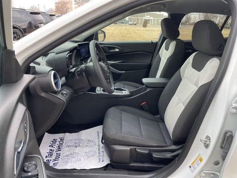 Used 2024 Chevrolet Trax LS w/ Driver Confidence Package FWD image 8