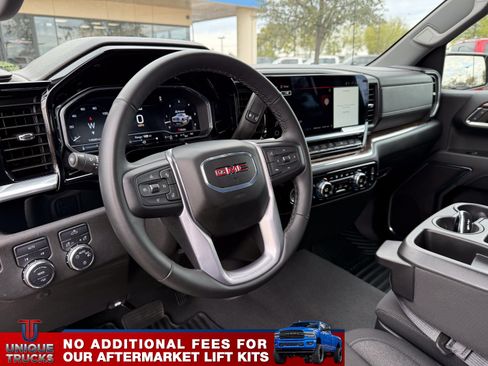 Used 2024 GMC Sierra 1500 SLE image 16