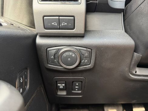 Used 2019 Ford F150 Raptor w/ Equipment Group 802A Luxury image 30