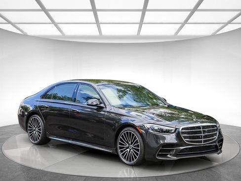 Certified 2023 Mercedes-Benz S 500 4MATIC image 5