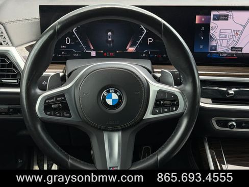 Used 2023 BMW X7 xDrive40i w/ Dynamic Handling Package AWD/4WD image 25