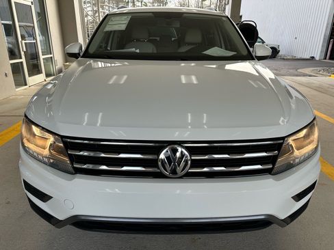 Used 2020 Volkswagen Tiguan SE image 8