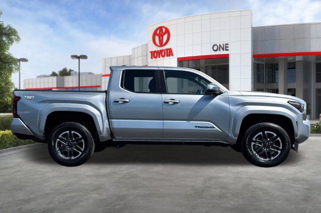 Certified 2024 Toyota Tacoma TRD Sport w/ TRD Sport Upgrade Package AWD/4WD image 3