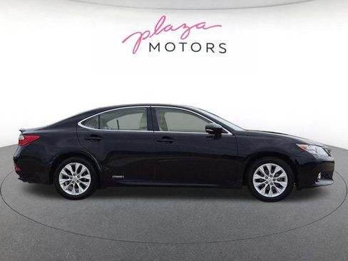 Used 2014 Lexus ES 300h w/ Luxury Package w/Bamboo Trim FWD image 4